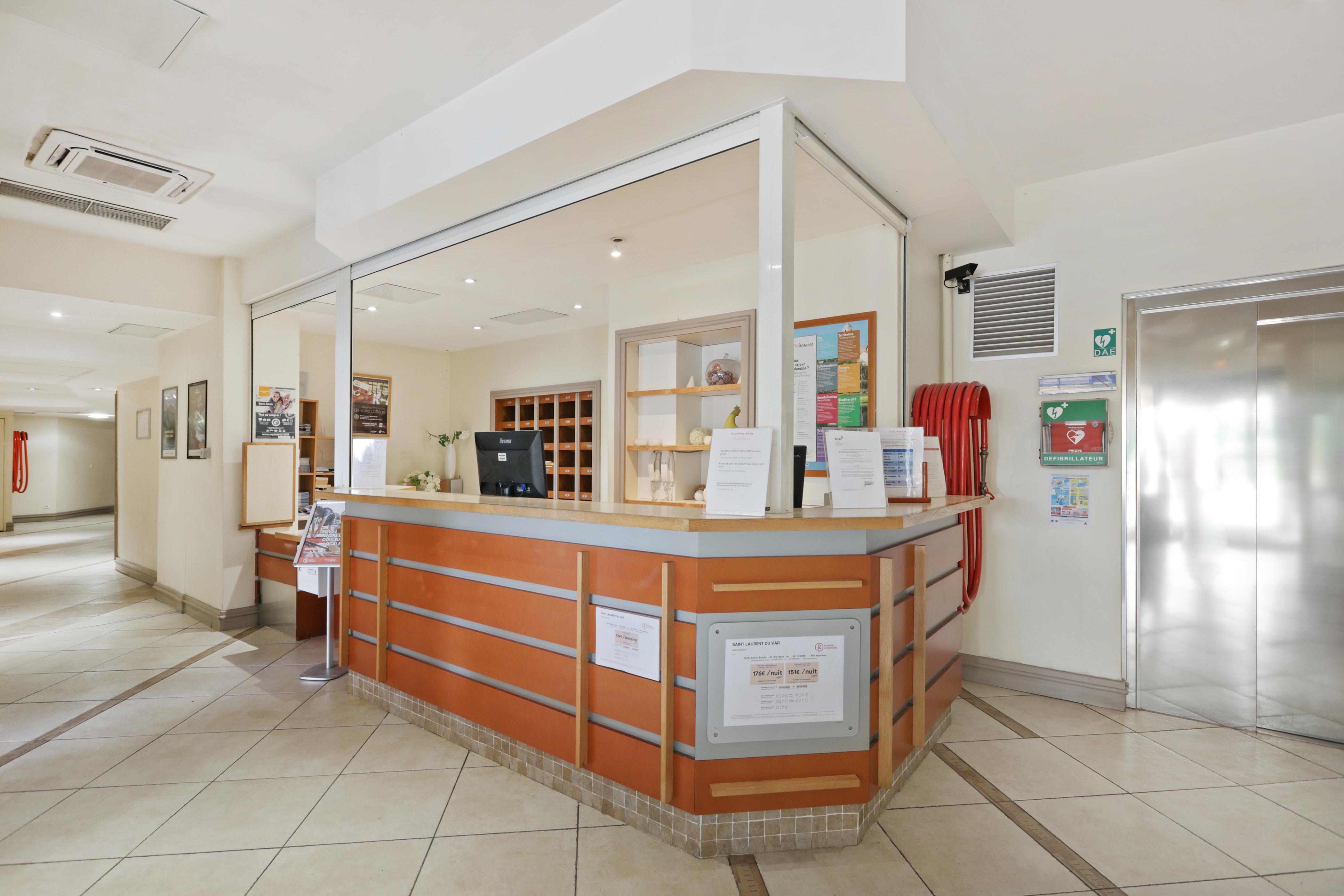 Résidence Pierre&Vacances Heliotel Marine Saint-Laurent-du-Var Esterno foto